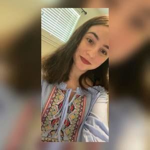 Meet your Posher, Paola